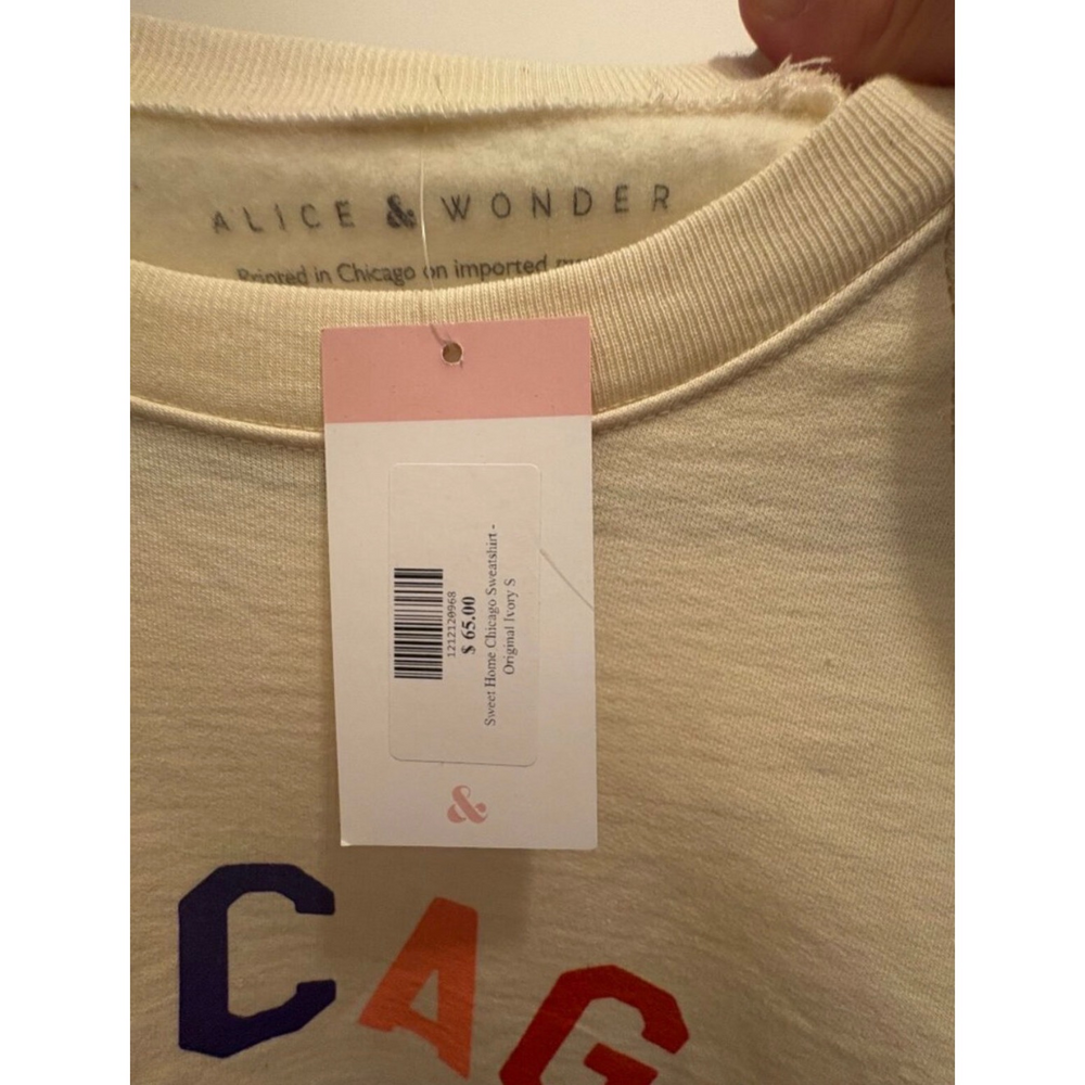 Alice & Wonder NWT Chicago Graphic Crewneck Sweatshirt in White - Picture 4 of 4